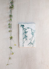 Load image into Gallery viewer, Winter kiss